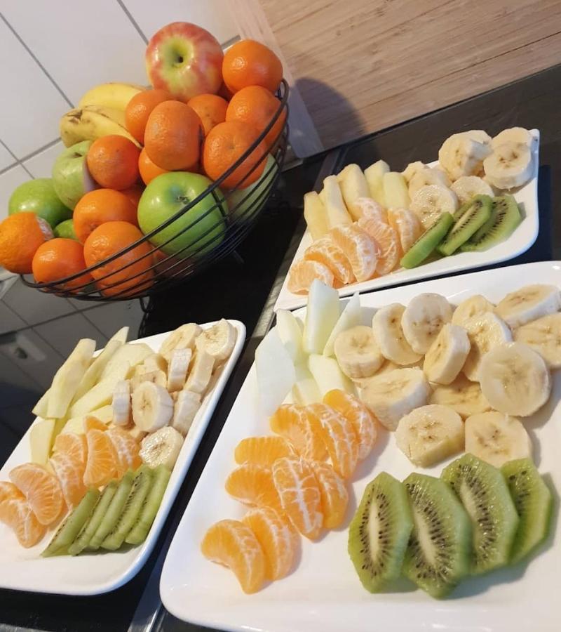 Bar-Restaurant-Hotel-Familja Klos Kültér fotó